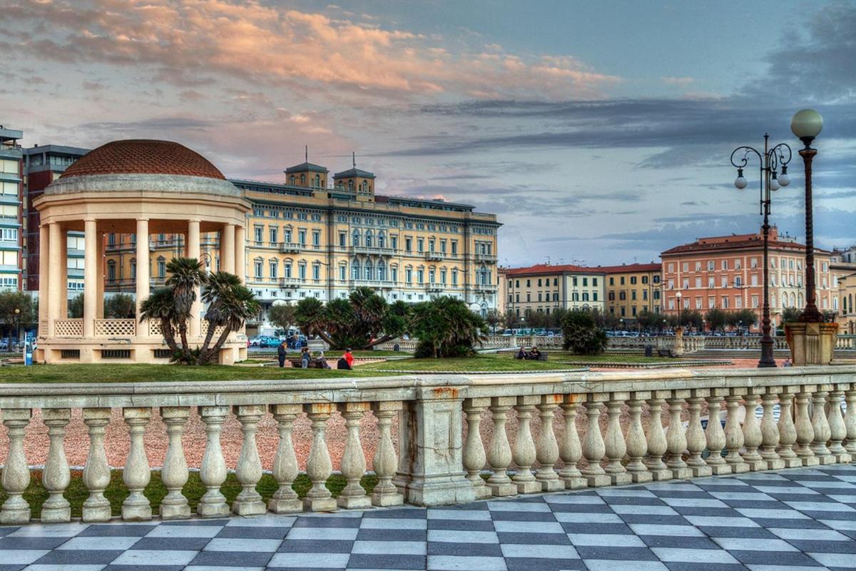 Nice Place Livorno Esterno foto